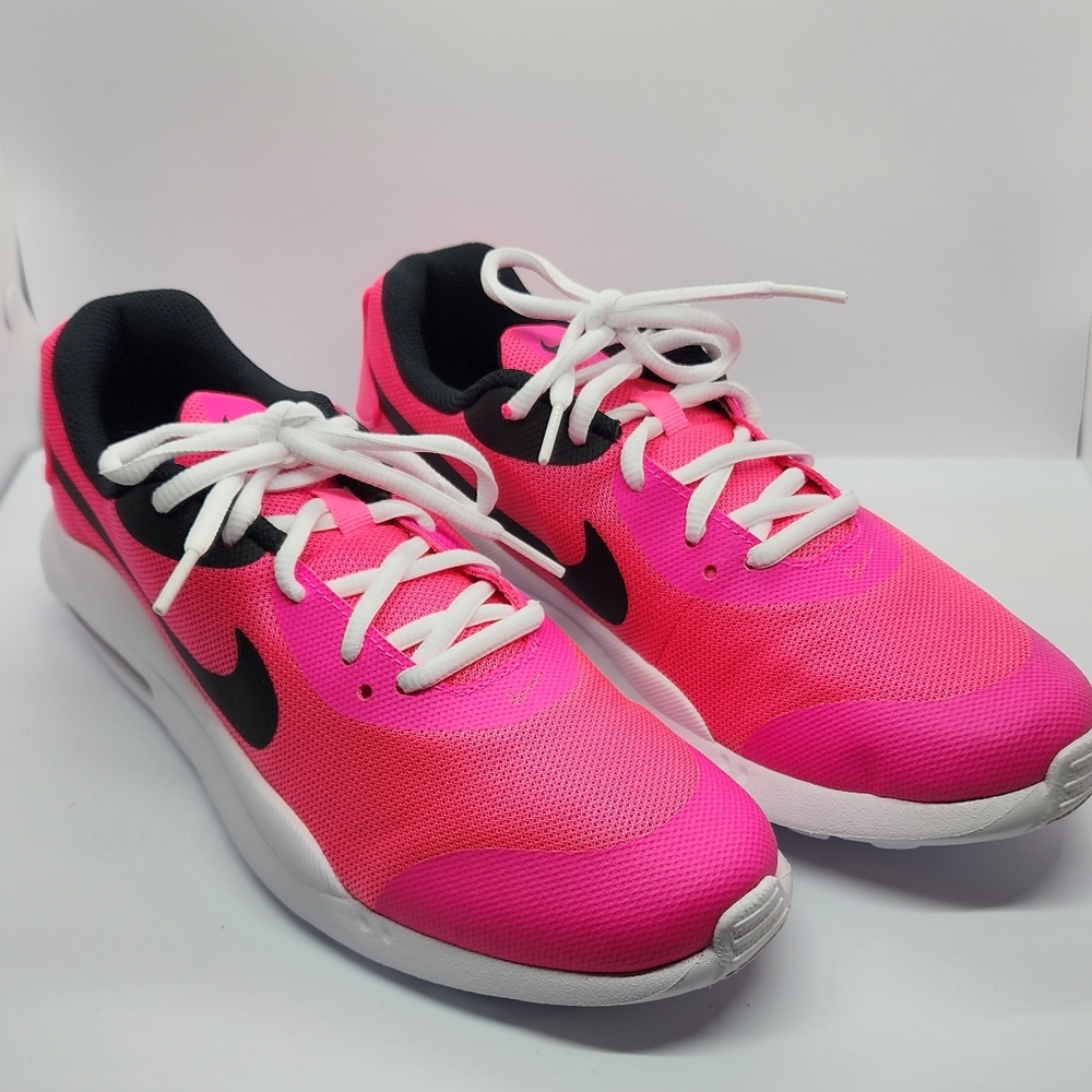 New Girls Nike Air max Oketo Pink Size 7Y